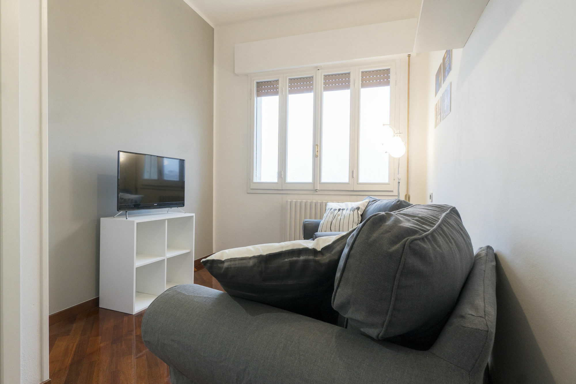 Residence Railway By Studio Vita Bolonia Zewnętrze zdjęcie